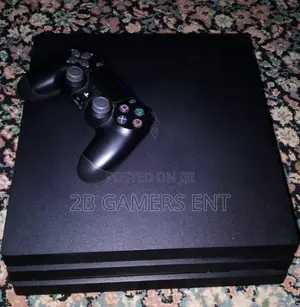 Play Station 4 Pro Chipped,18 Gsmes Free