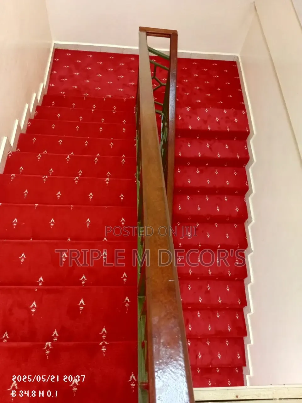Vibrant Red Dotted Executive Carpet for Offices