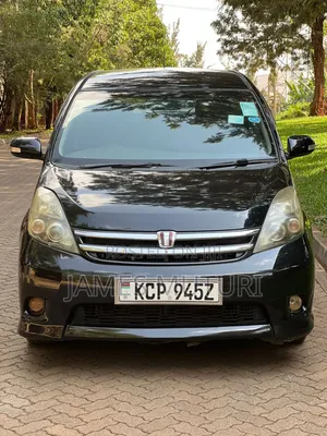 Toyota ISIS 2010 Black