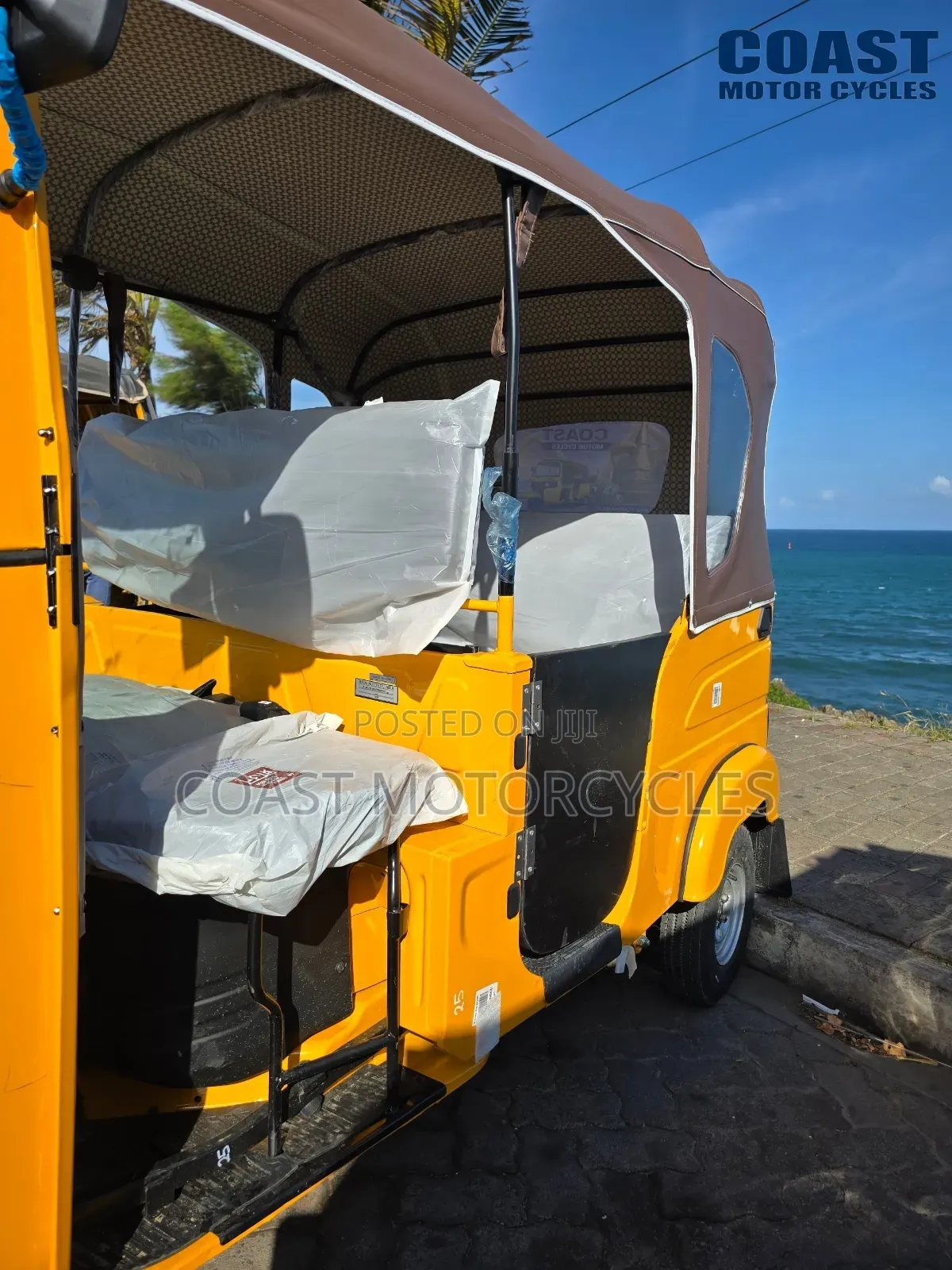 New Bajaj RE 2026 Yellow