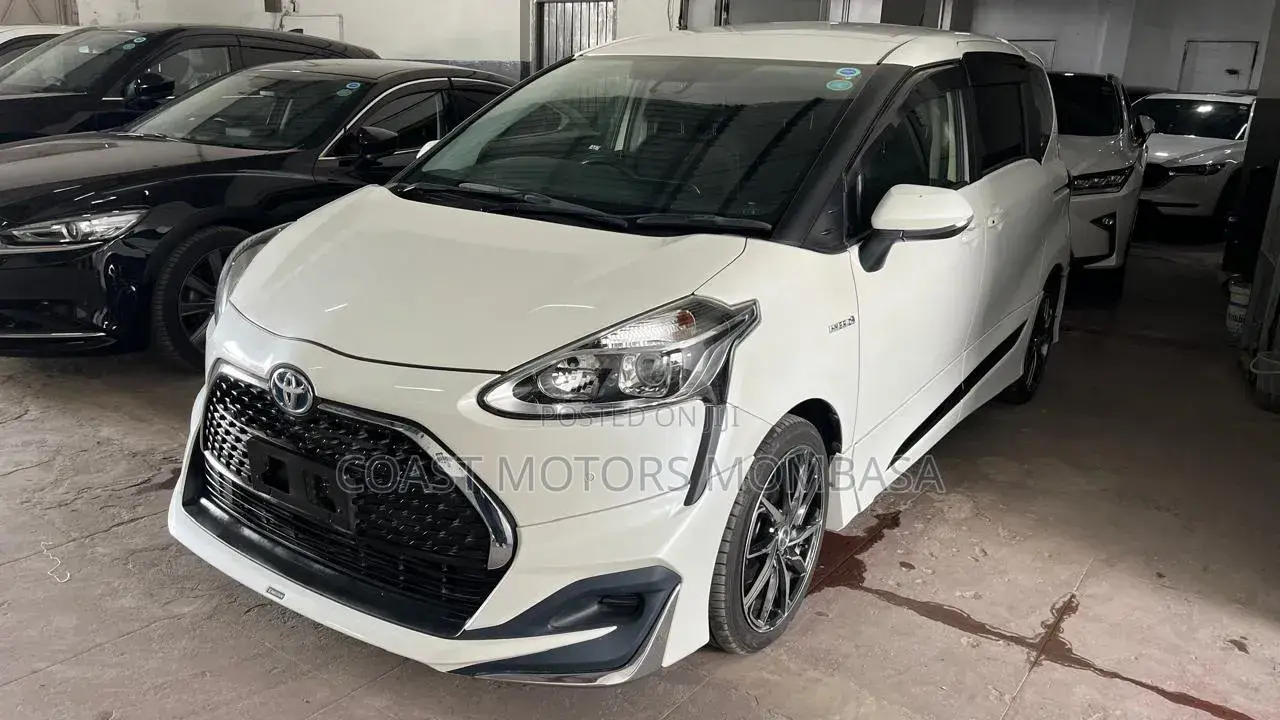 Toyota Sienta 2020 White