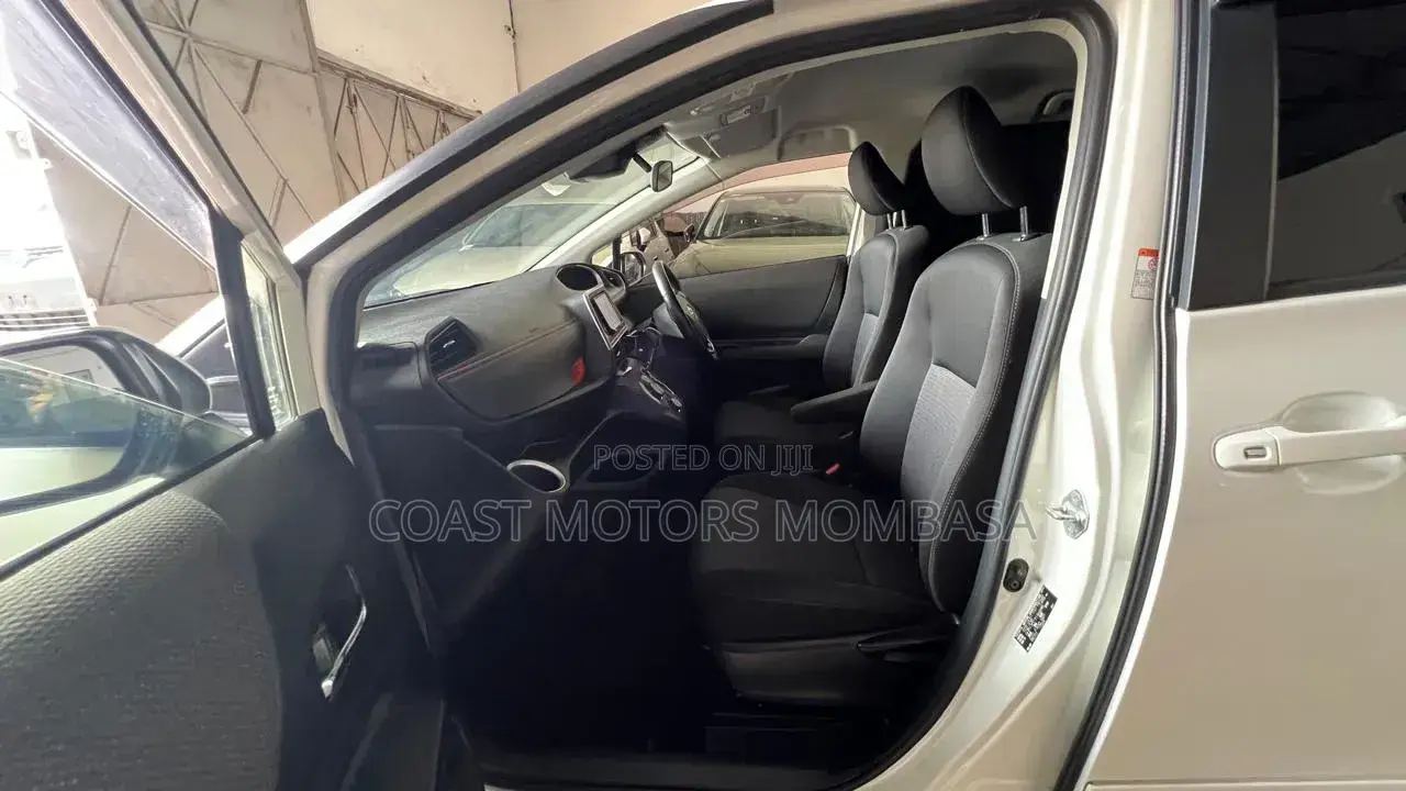 Toyota Sienta 2020 White