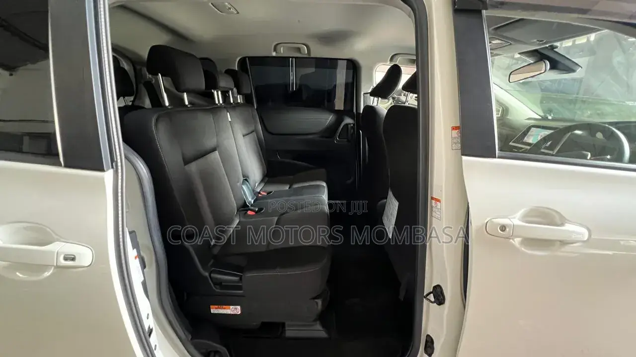 Toyota Sienta 2020 White