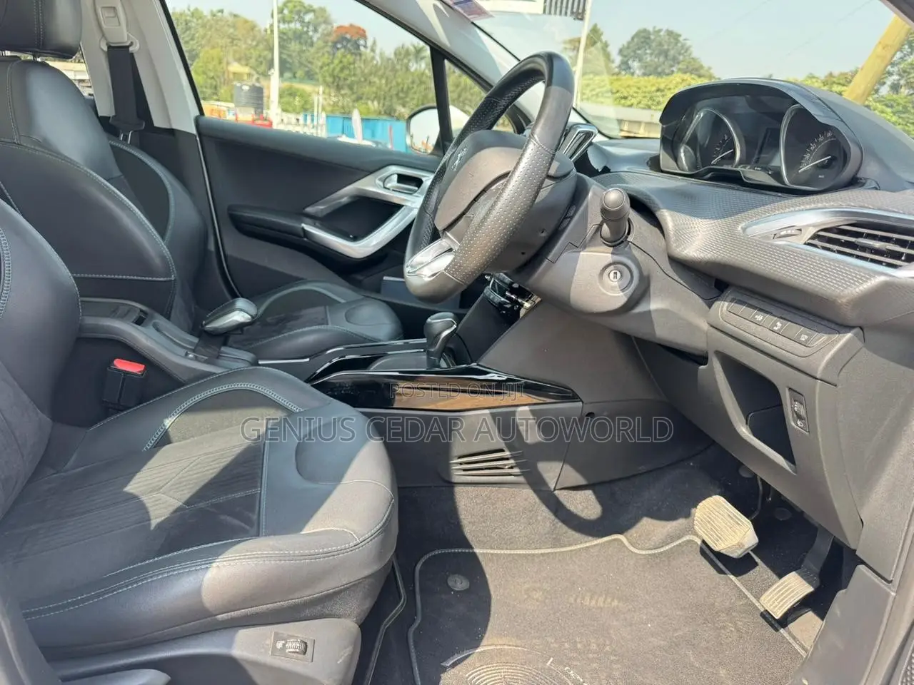 Peugeot 208 2019 White