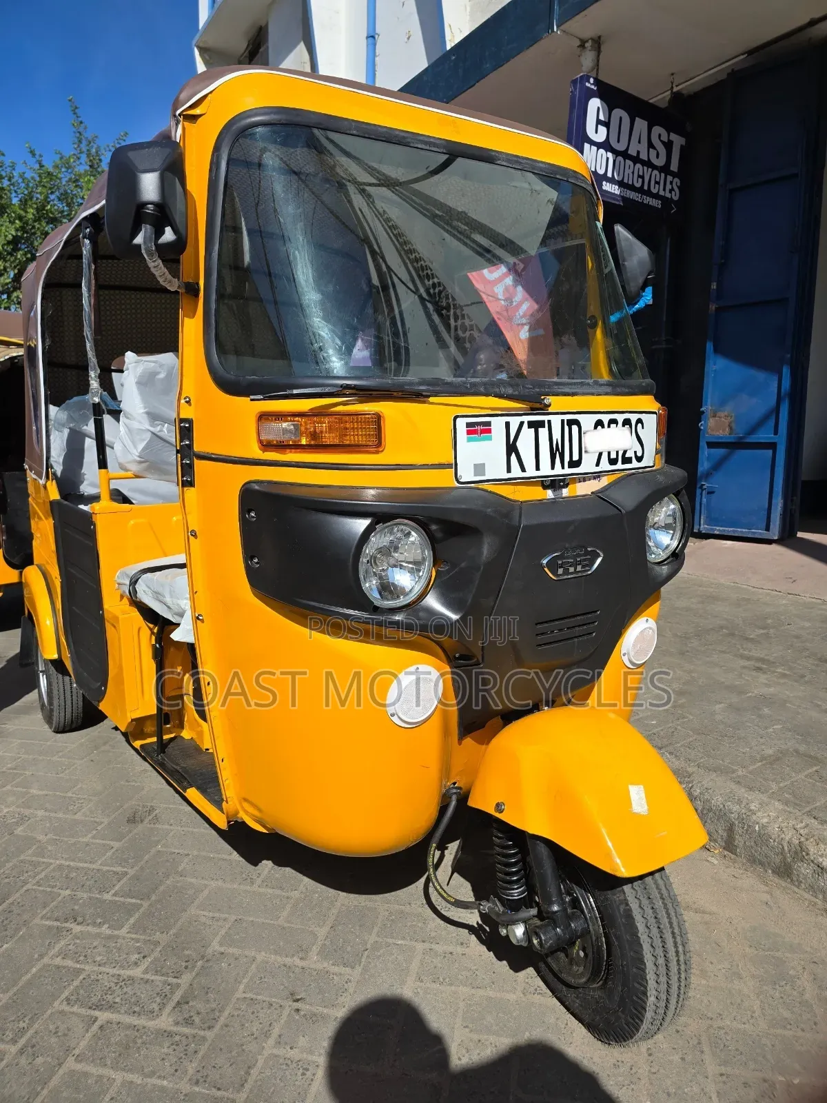 New Bajaj RE 2026 Yellow