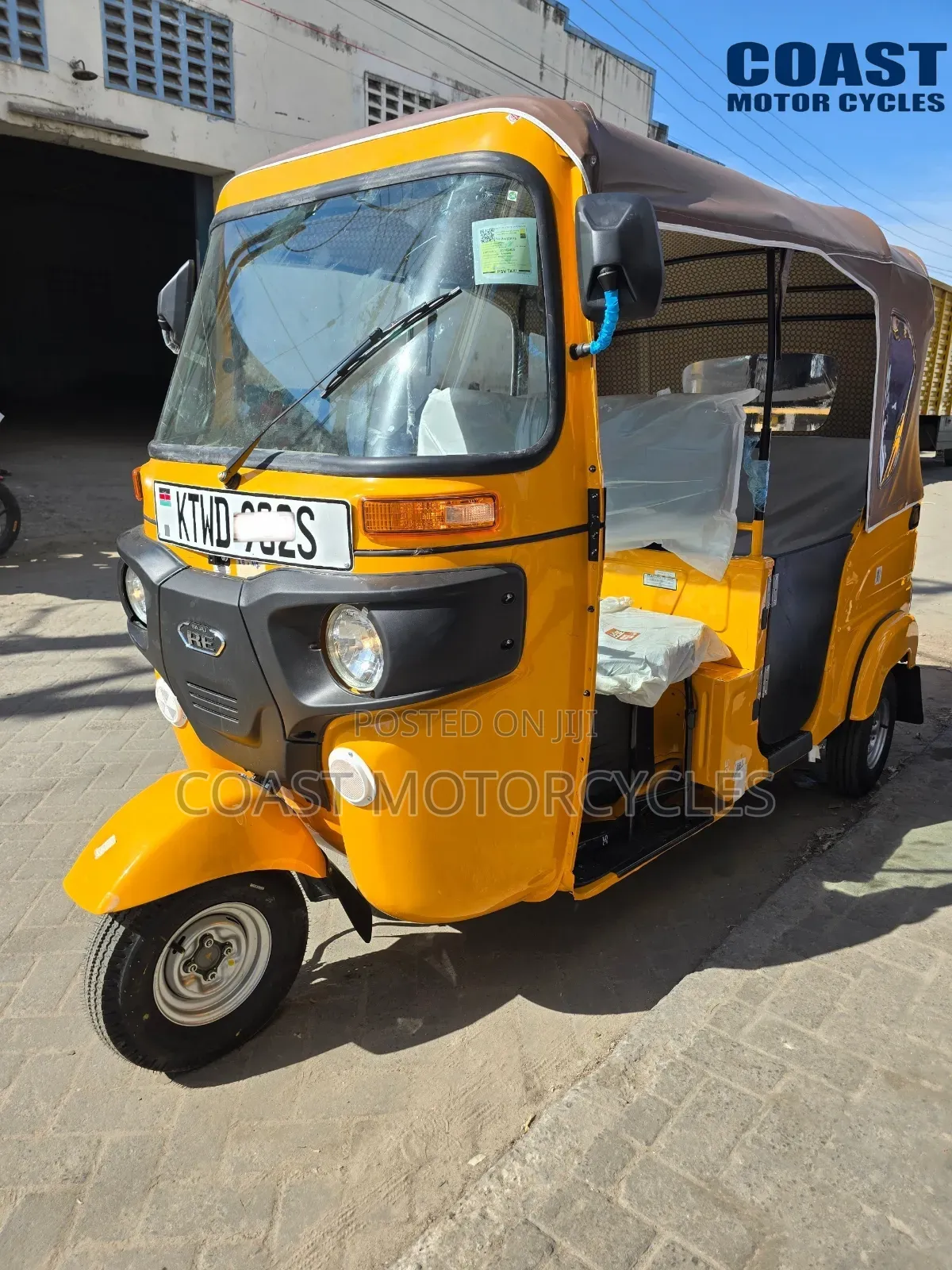 New Bajaj RE 2026 Yellow