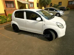 Toyota Passo 1.0 AWD 2013 White
