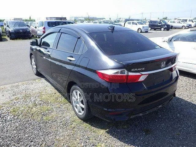 Honda Grace 2019 Black