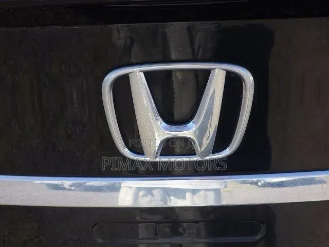 Honda Grace 2019 Black