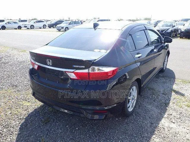 Honda Grace 2019 Black