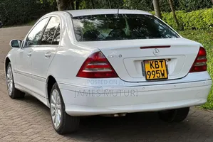 Mercedes-Benz C200 2005 Pearl