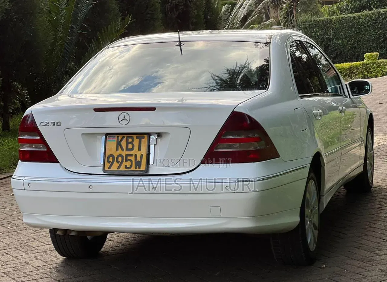 Mercedes-Benz C200 2005 Pearl