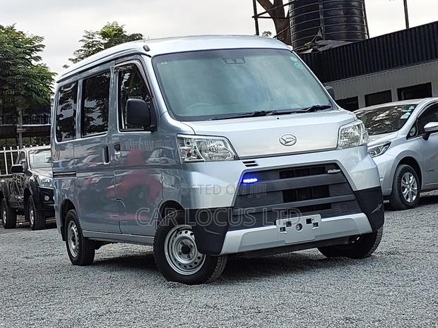 Daihatsu Hijet 2019 Silver - thumbnail 3