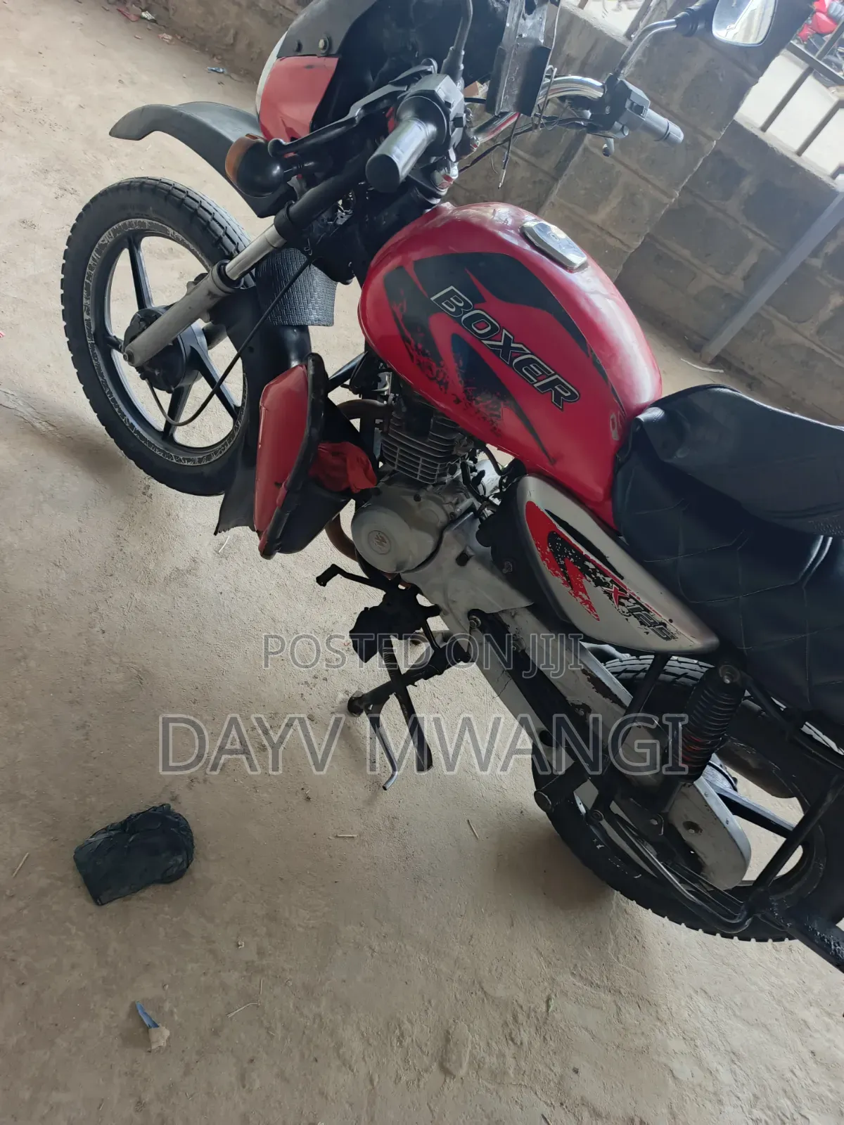 Bajaj Boxer 125 2019 Red