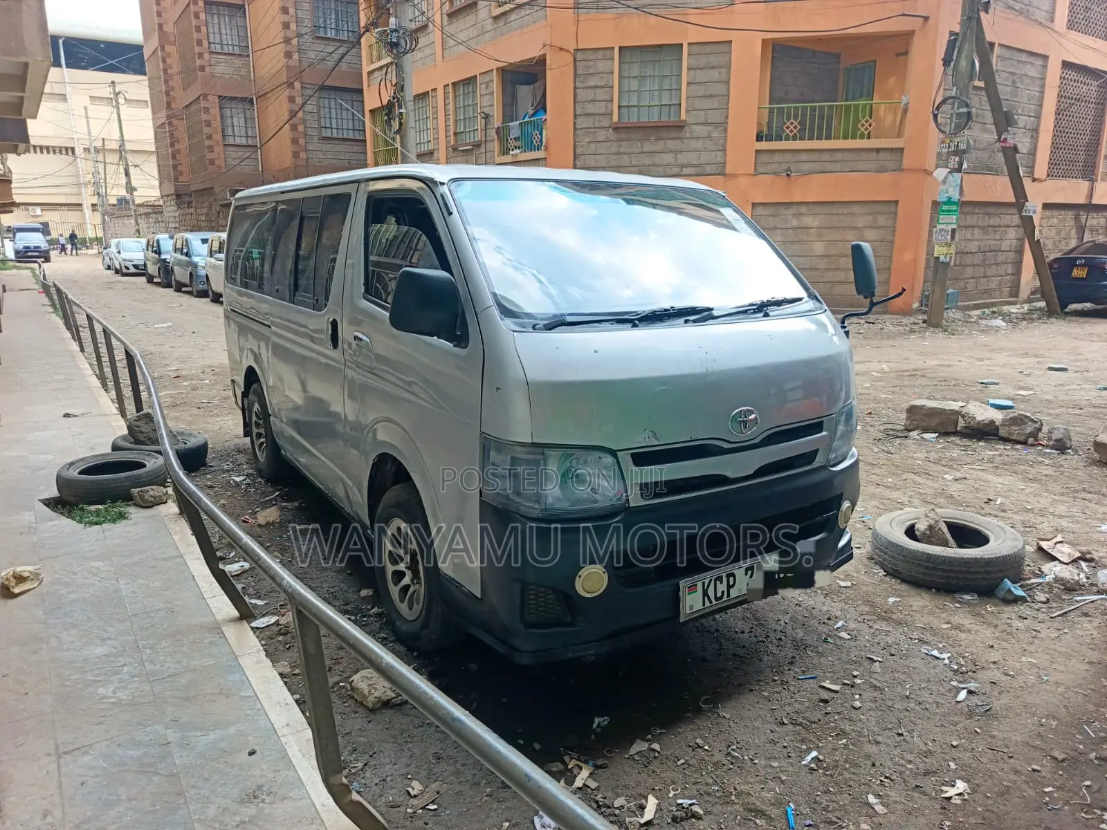 Toyota HiAce 2011 Silver