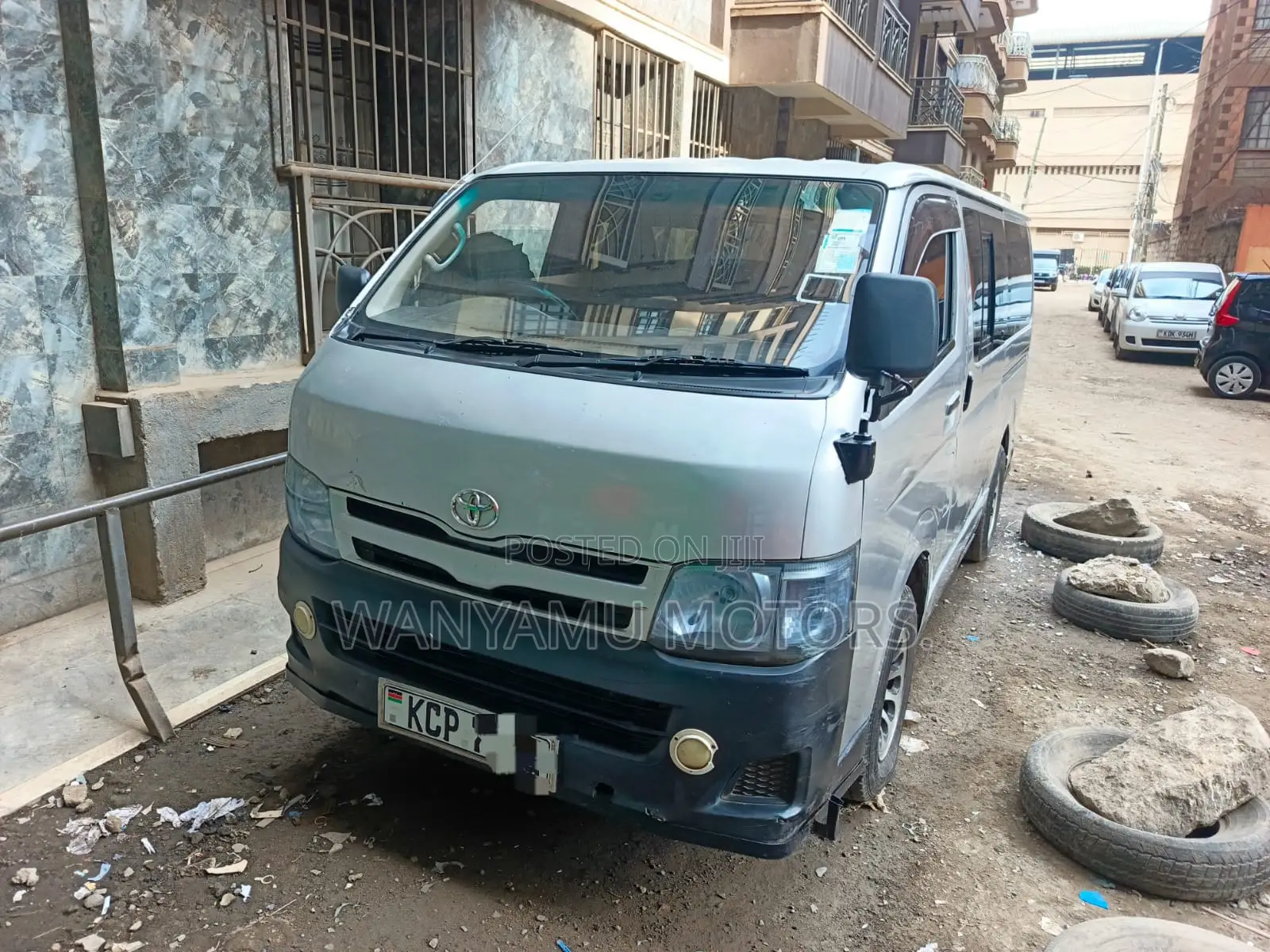 Toyota HiAce 2011 Silver