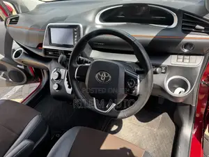 Toyota Sienta 1.5 AWD 2020 Maroon
