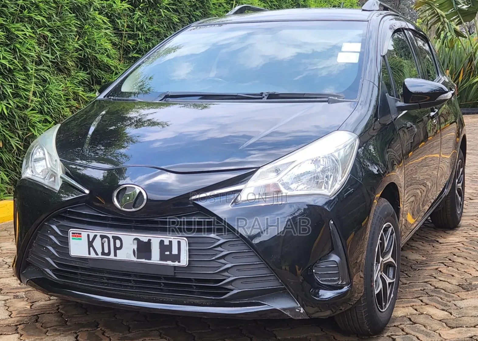 Toyota Vitz 2018 Black