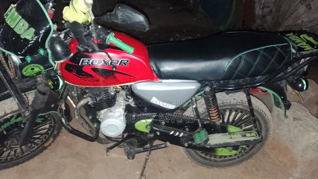 Bajaj Boxer 150 UG 2024 Red - thumbnail 2