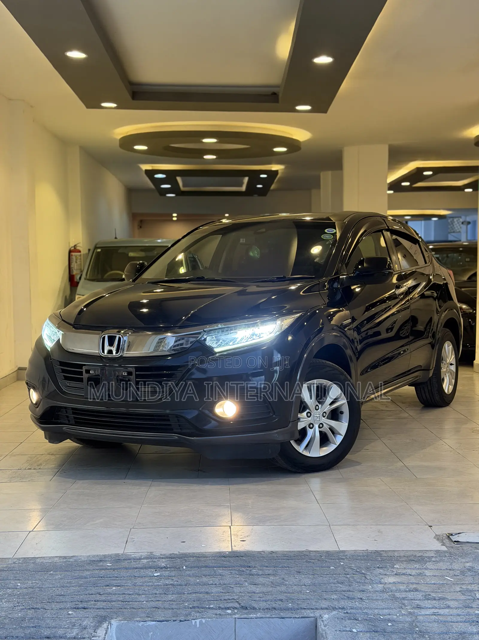 Honda Vezel 1.5 Hybrid 4WD 2019 Black