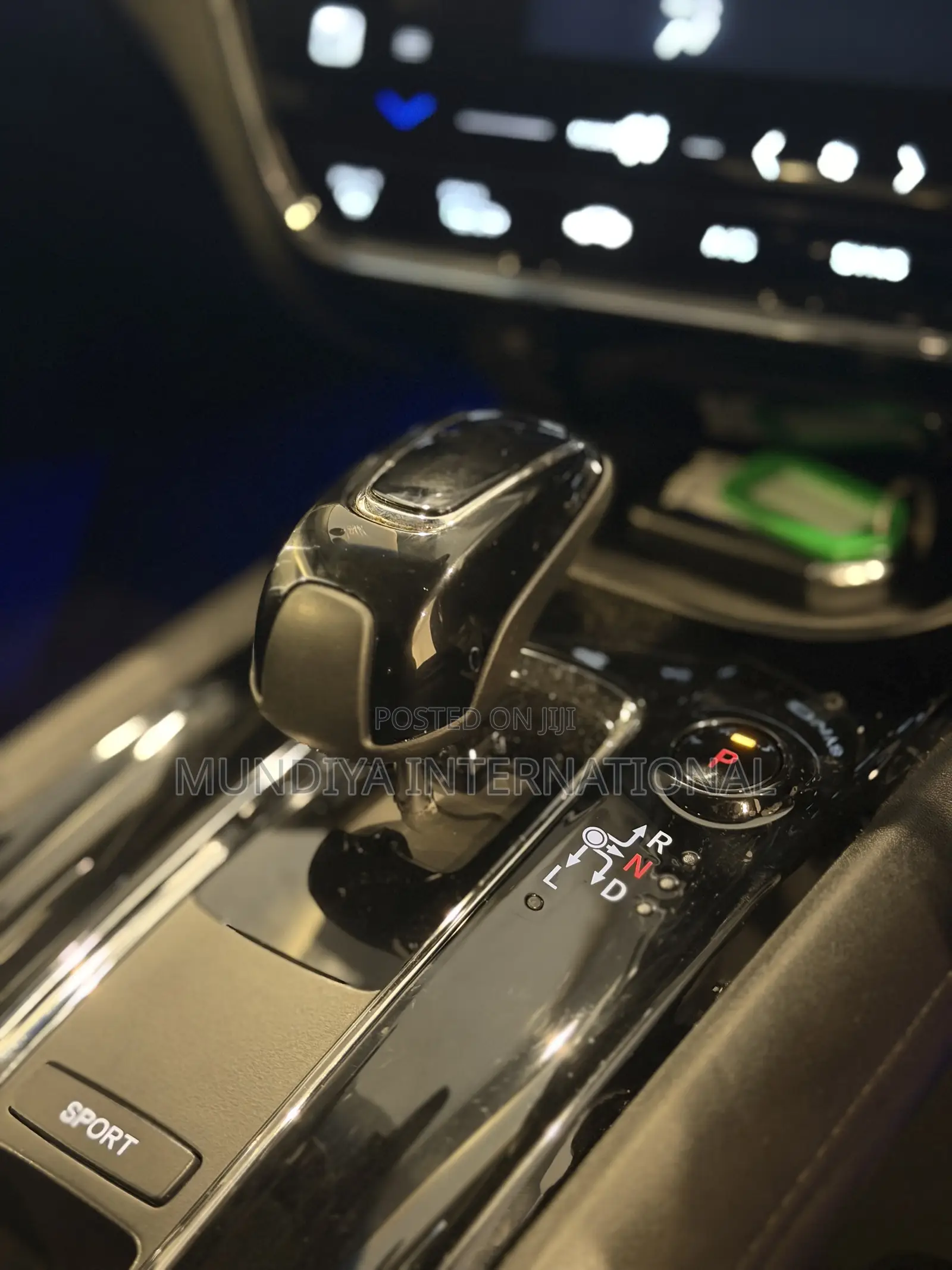 Honda Vezel 1.5 Hybrid 4WD 2019 Black
