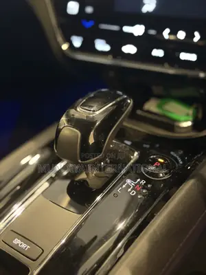 Honda Vezel 1.5 Hybrid 4WD 2019 Black