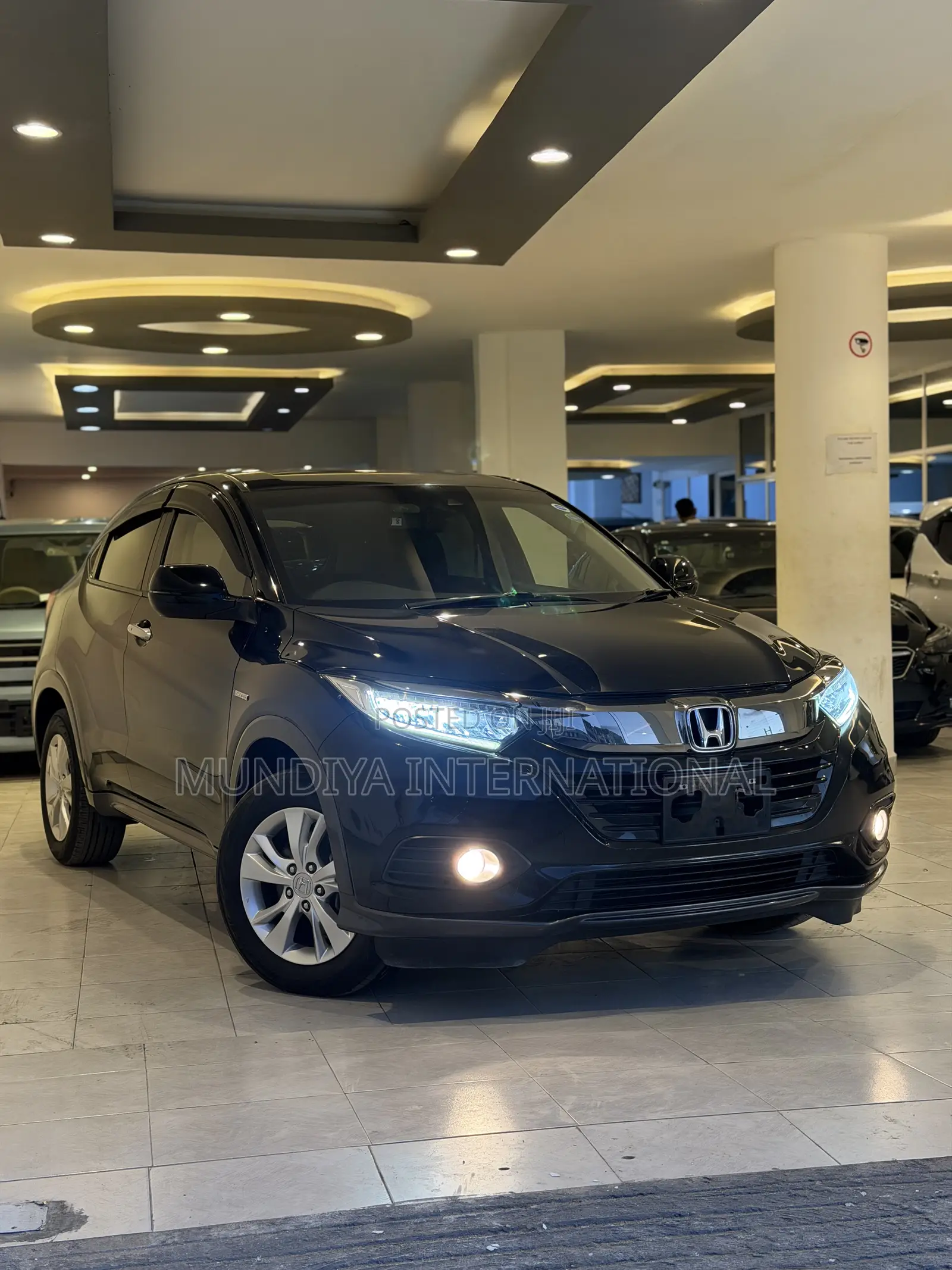 Honda Vezel 1.5 Hybrid 4WD 2019 Black