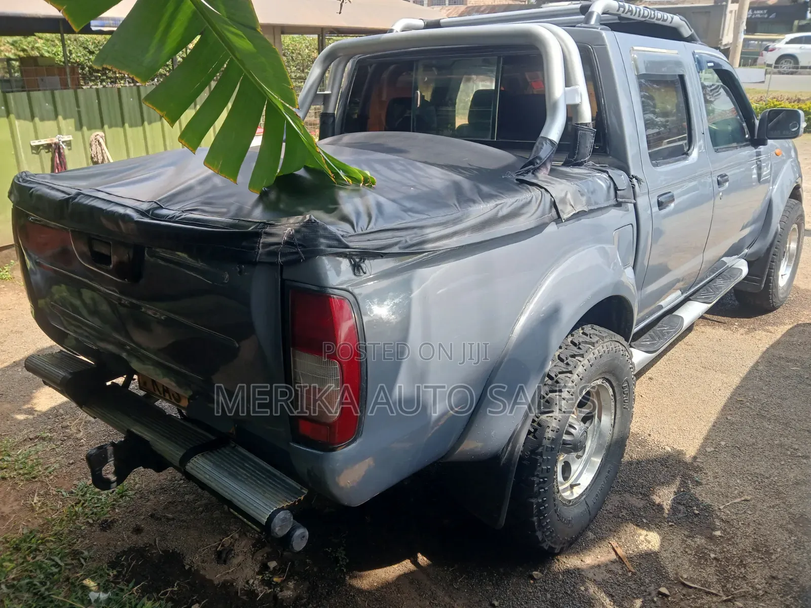 Nissan Hardbody 2003 Gray