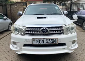 Toyota Fortuner 3.0 D AWD 2010 Pearl