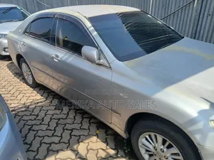 Toyota Crown Royale 2005 Silver