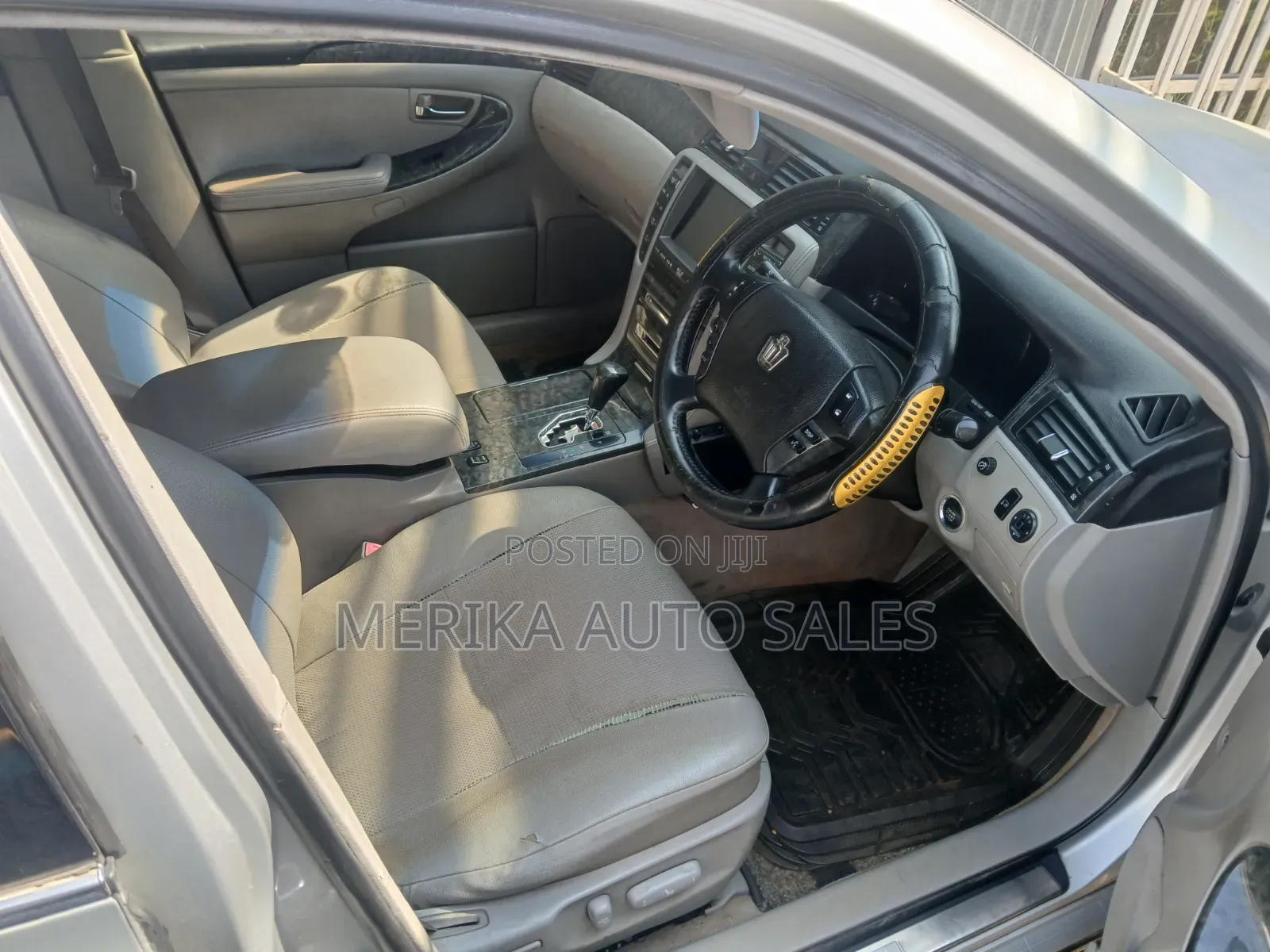 Toyota Crown Royale 2005 Silver