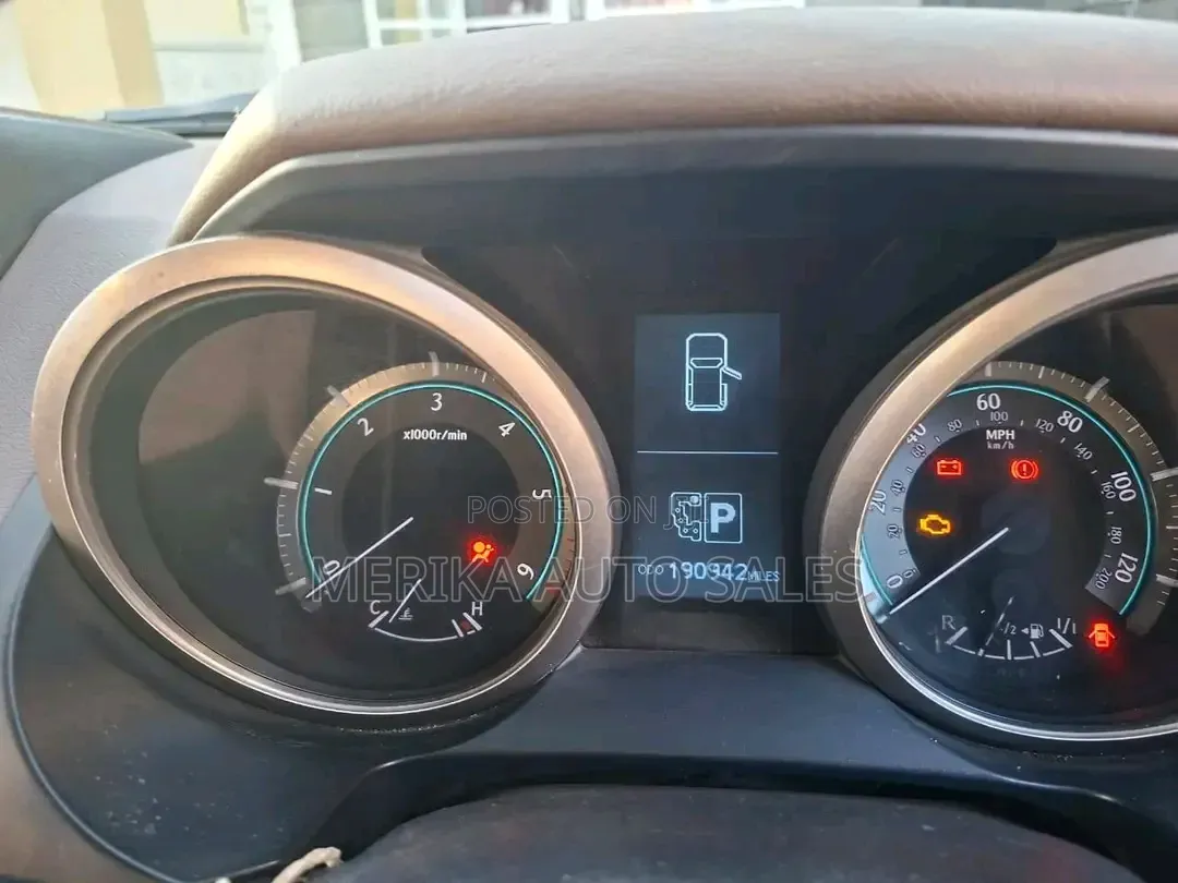 Toyota Land Cruiser Prado 2010 Gray