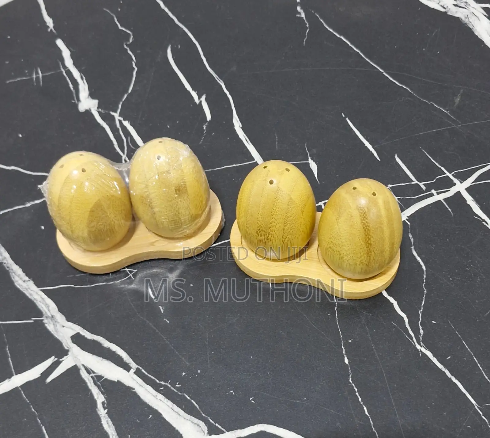 Aesthetic Bamboo Egg-Shaped Salt Pepper Shakers 