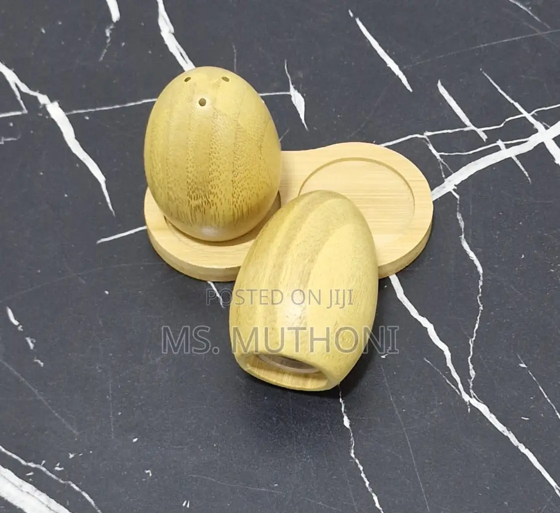 Aesthetic Bamboo Egg-Shaped Salt Pepper Shakers 