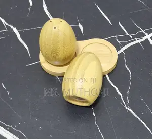 Aesthetic Bamboo Egg-Shaped Salt Pepper Shakers 