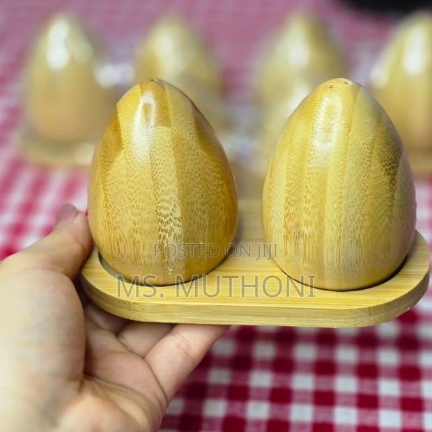 Aesthetic Bamboo Egg-Shaped Salt Pepper Shakers