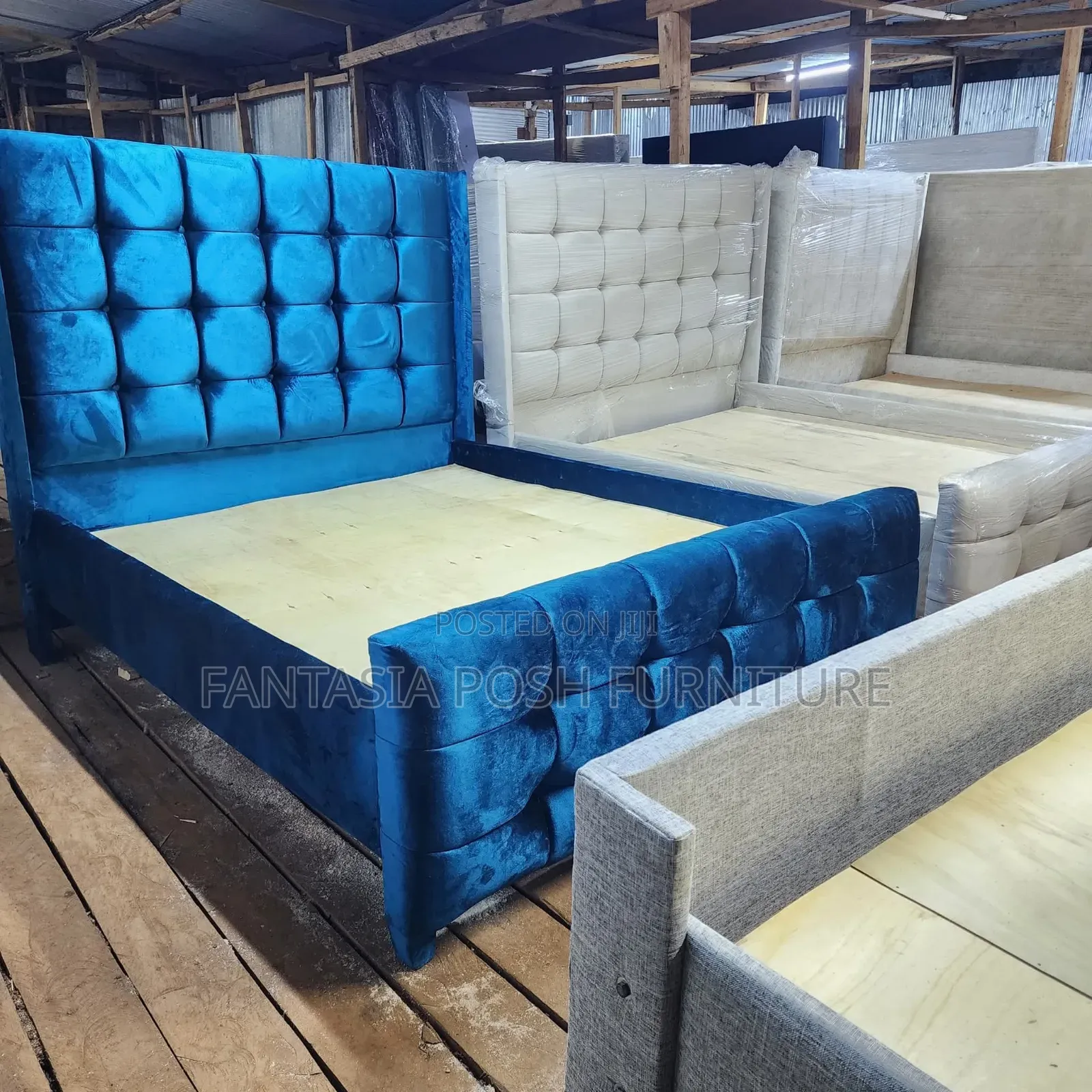 Blue/Cream Velvet Bed 5 by 6