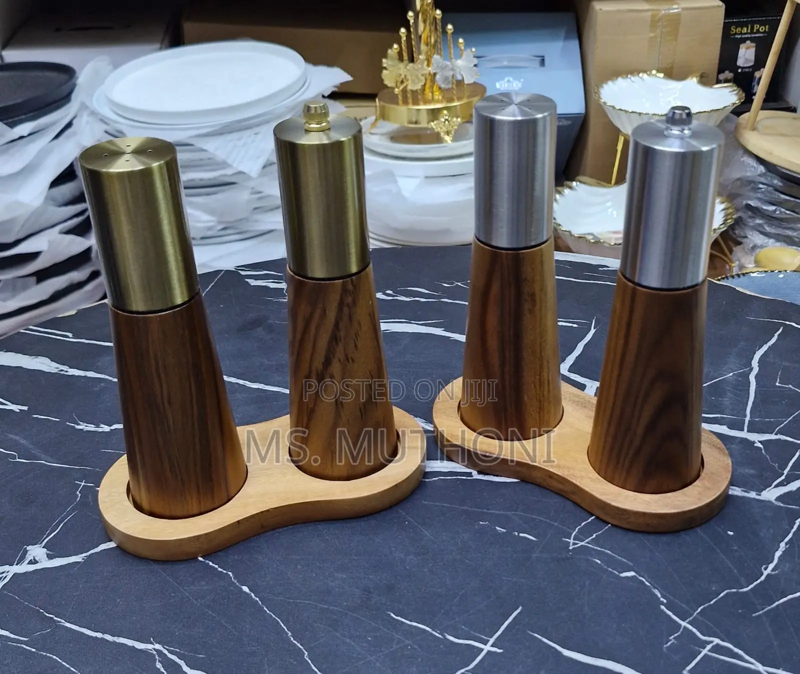 2pcs/Set Salt and Pepper Grinders With Wooden Base