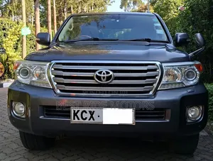 Toyota Land Cruiser 4.6 V8 ZX 2012 Gray