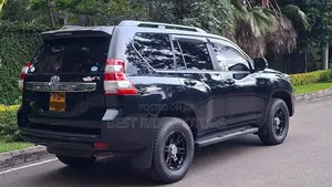 Toyota Land Cruiser Prado 2017 Black