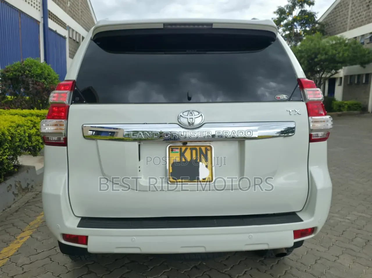 Toyota Land Cruiser Prado 2016 White