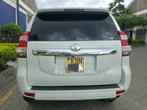Toyota Land Cruiser Prado 2016 White