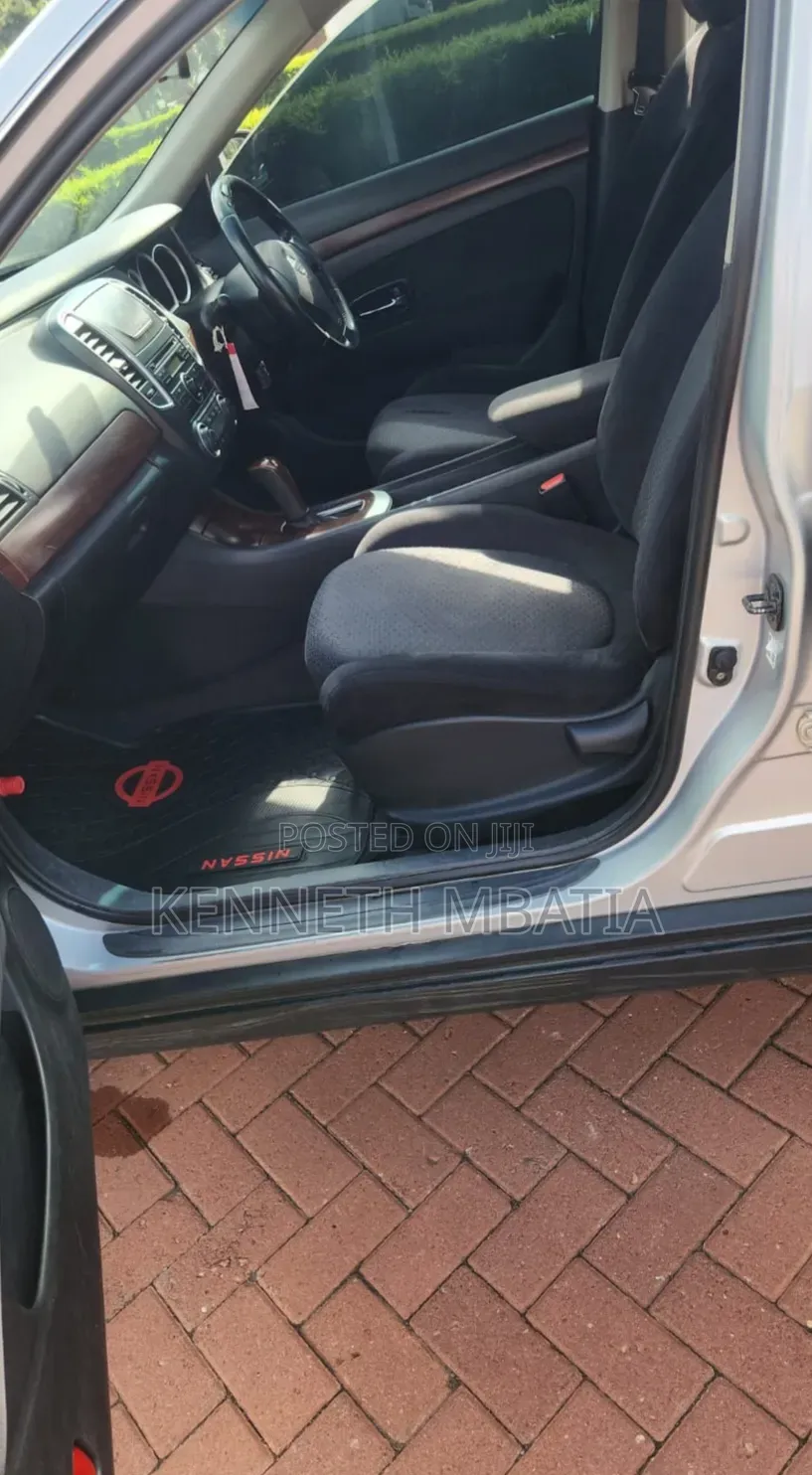 Nissan Sylphy 2010 Silver