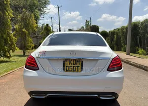 Mercedes-Benz C200 2016 White