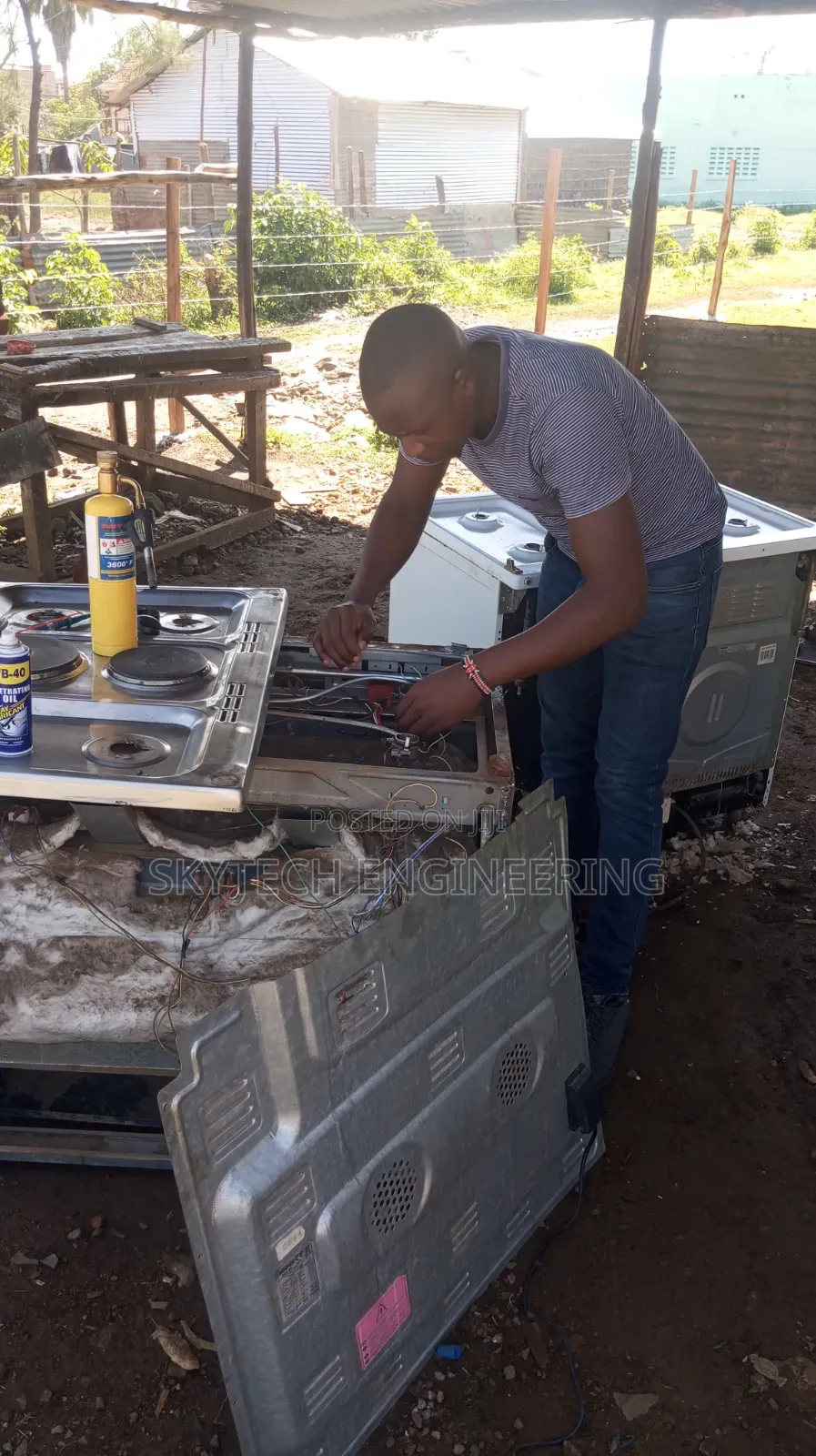 Electric and Gas Cooker