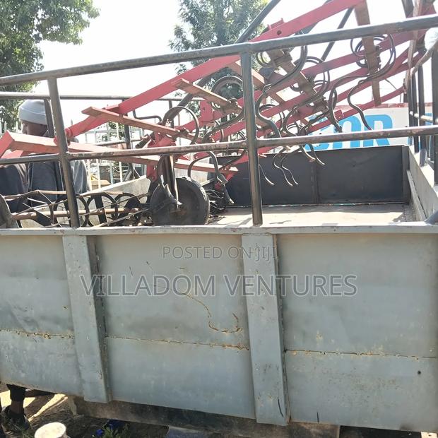 For Quick Sale Tractor Trailers in Good Condition - thumbnail 5
