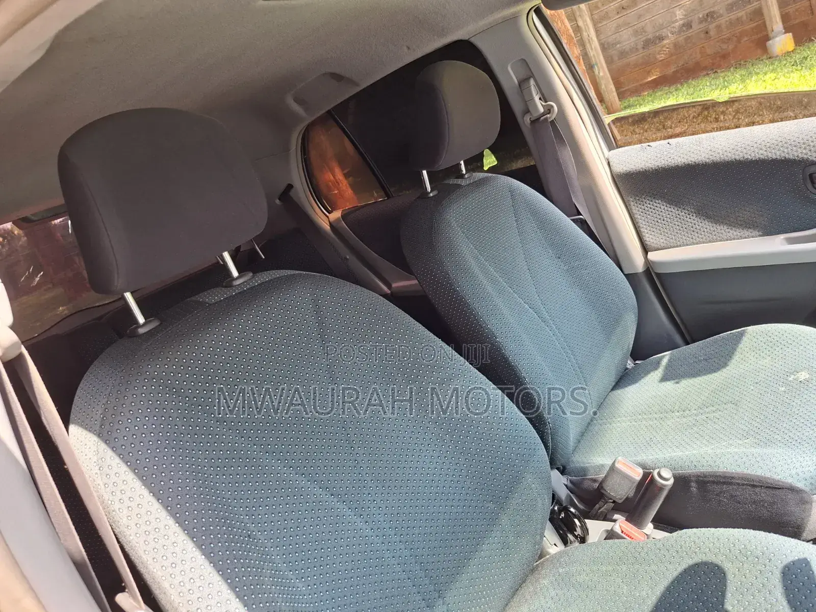 Toyota Vitz 2008 Silver