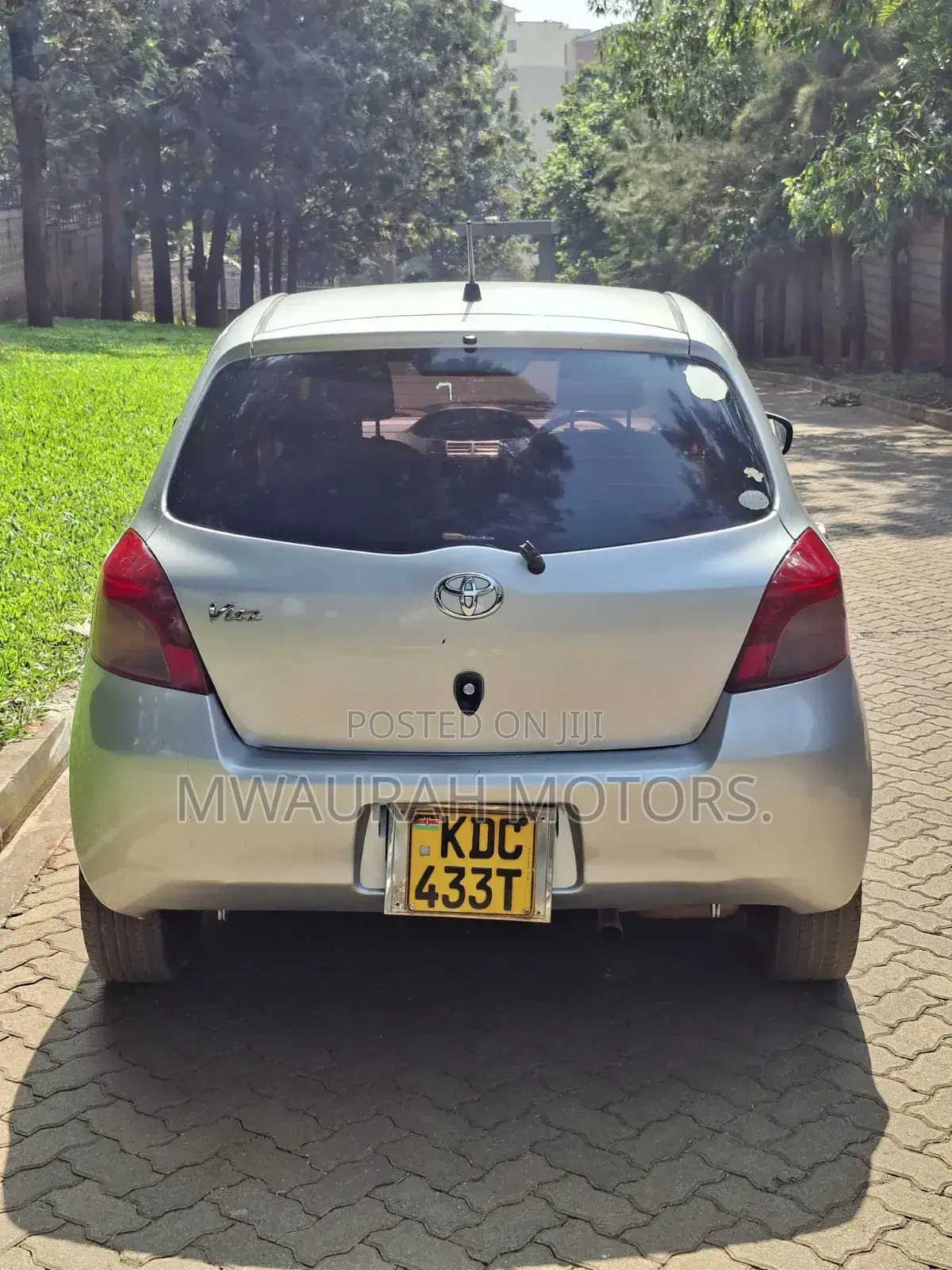 Toyota Vitz 2008 Silver
