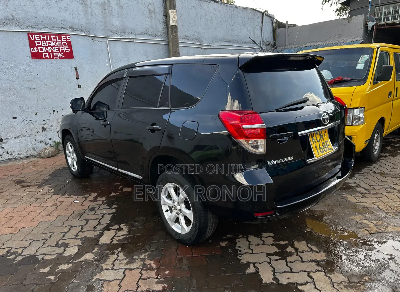 Toyota Vanguard 2010 Black