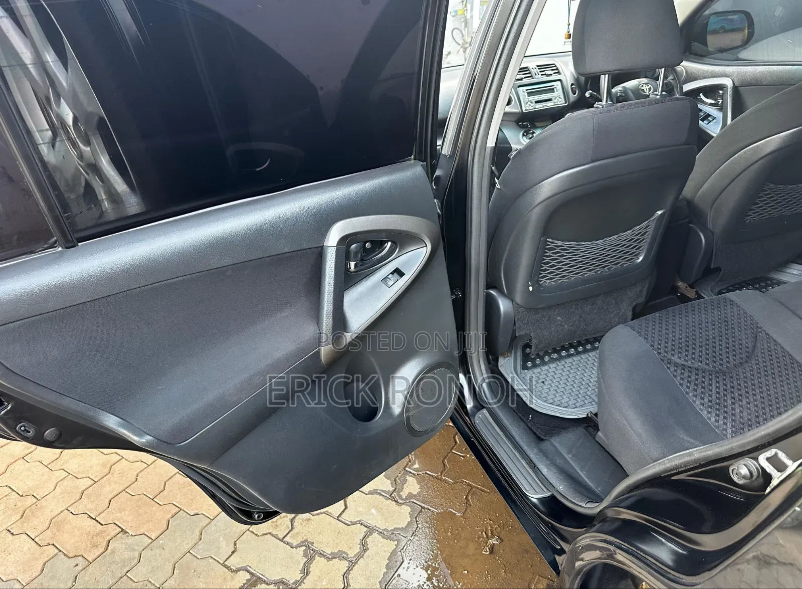 Toyota Vanguard 2010 Black